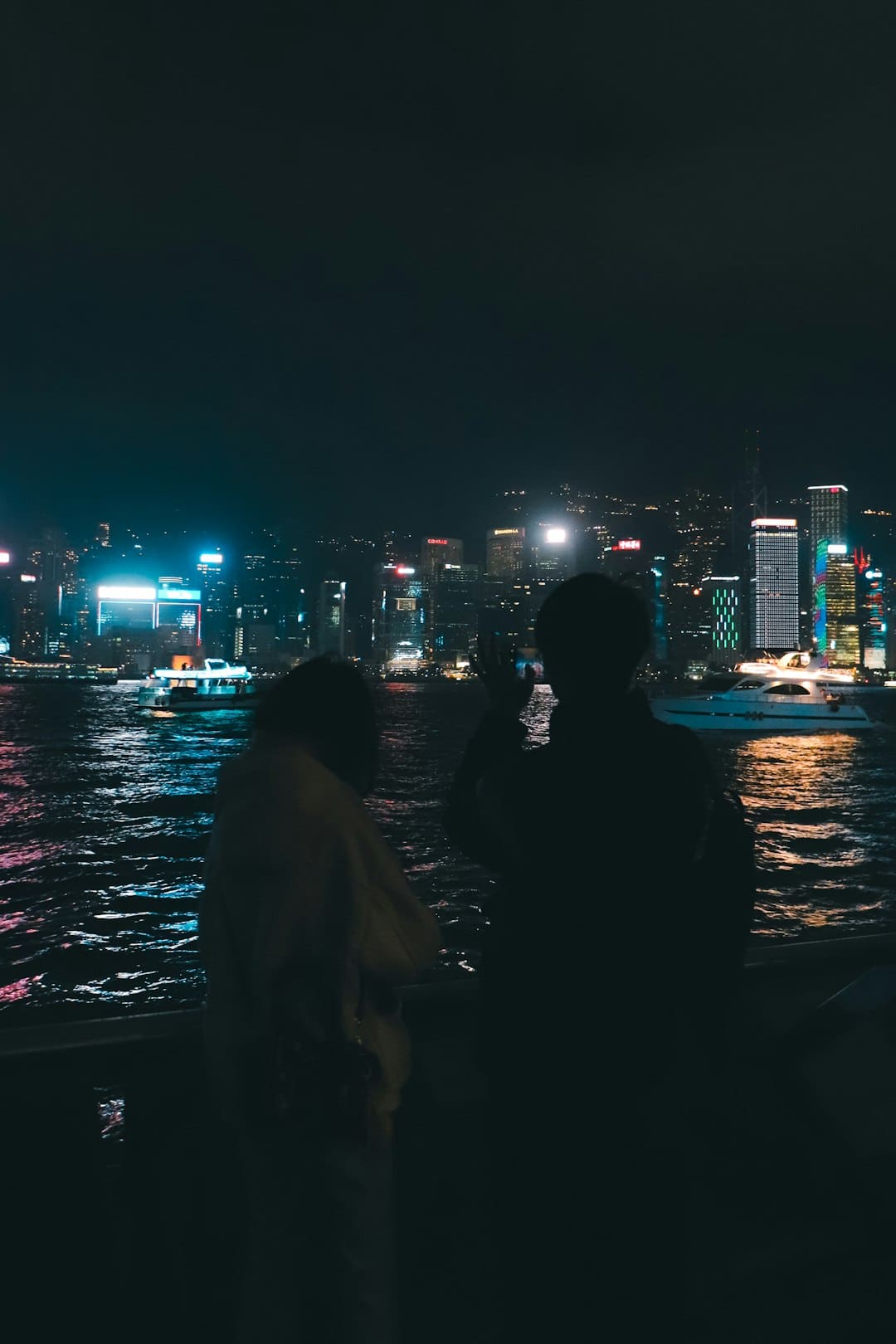 被网友留言吐槽与陈冠希合照画质 周杰伦回复